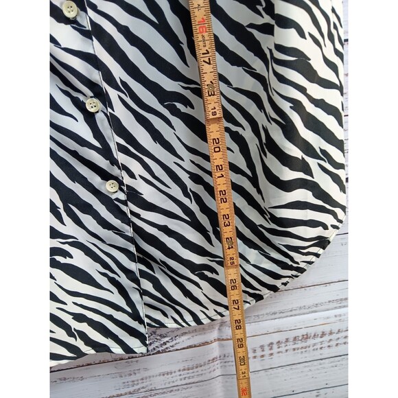 Truffles Blouse Women's Medium Zebra Print Short Sleeve Button Up Collared - Picture 5 of 7